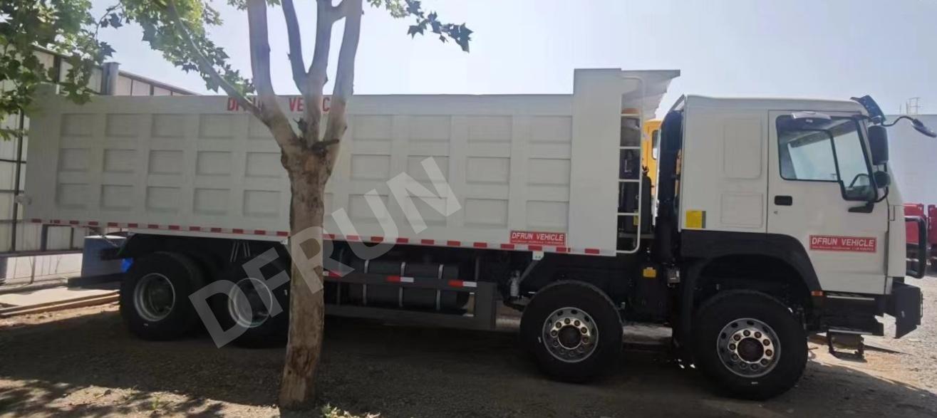 La Commande de SINOTRUK Camion Benne vers le Burkina Faso