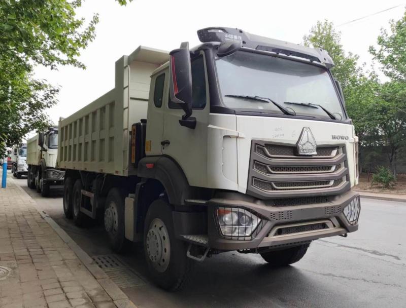 8x4 25m3 SINOTRUK HOWO NX Dump truck