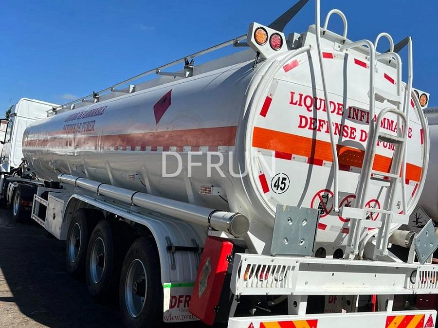 3 axles 34m³ fuel tank trailer(3).jpg